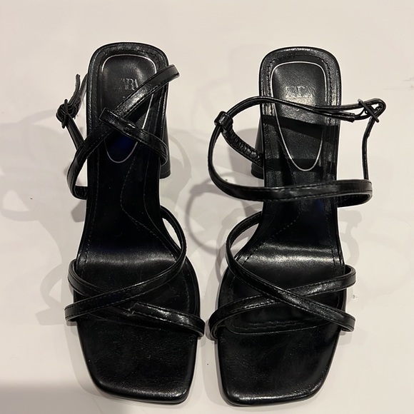 ZARA Black Leather Square Toe Strappy Heels w/ Ankle Strap Size 6 - Picture 3 of 6